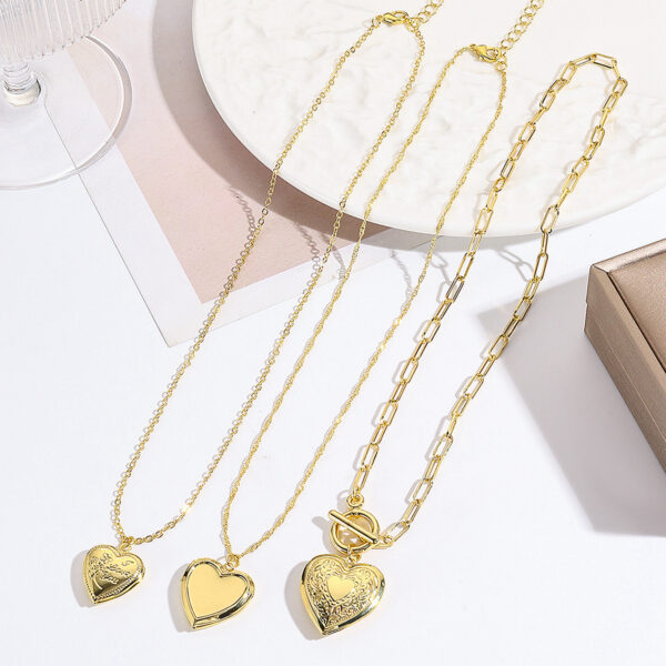 Wholesale Metal hollow heart pattern can open the love box necklace