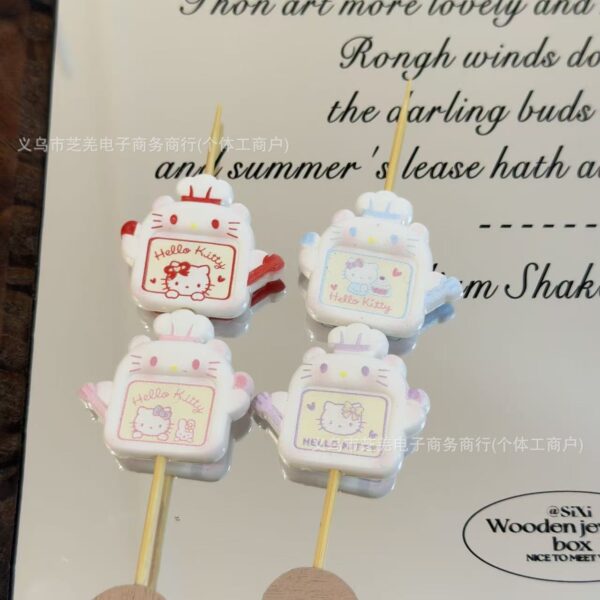 Wholesale 10pcs Chef Hat Cartoon Cat Bread Maker Acrylic Beads