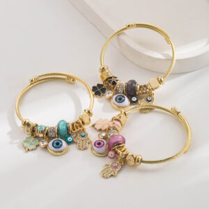 O1CN01ofpLGt2LDshtU2g0k_2206398079659-0-cib Wholesale Diamond studded Devil's Eye Palm Clover Stainless Steel Bracelet