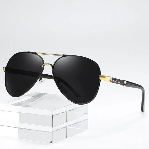 O1CN01osXZXa20OlrPJnVV7_975996840-0-cib Wholesale Polarized day and night color changing men's sunglasses