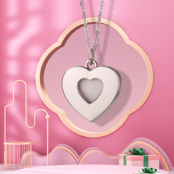 Wholesale Hollow Heart Necklace Love Valentine's Day