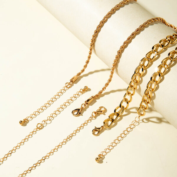 Wholesale Portrait coin pendant with multiple layers wearing necklace