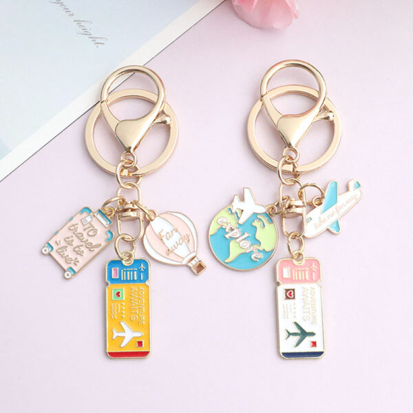 Wholesale Creative Travel Luggage boarding pass Alloy Couple Keychain Bag Pendant Accessories Tourist Souvenir Accompanying Gift