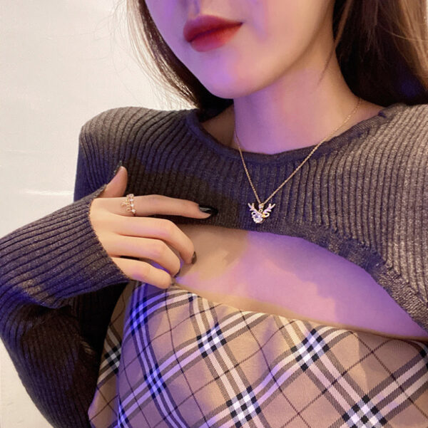 O1CN01pQneRd1E6og6yvj34_2207814330303-0-cib Wholesale Titanium steel zircon necklace female deer