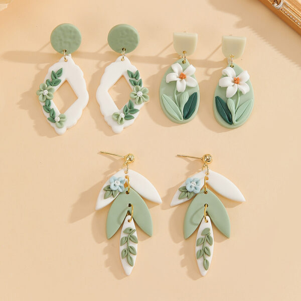 Wholesale Handmade Girl Forest Flower Soft Ceramic Earrings