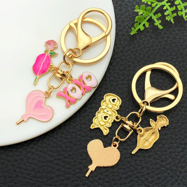 O1CN01pTeKCi2Kpbh4lkB8h_2217654629606-0-cib Wholesale Valentine's Day Oil ipping Pink Rose Love Candy Keychain