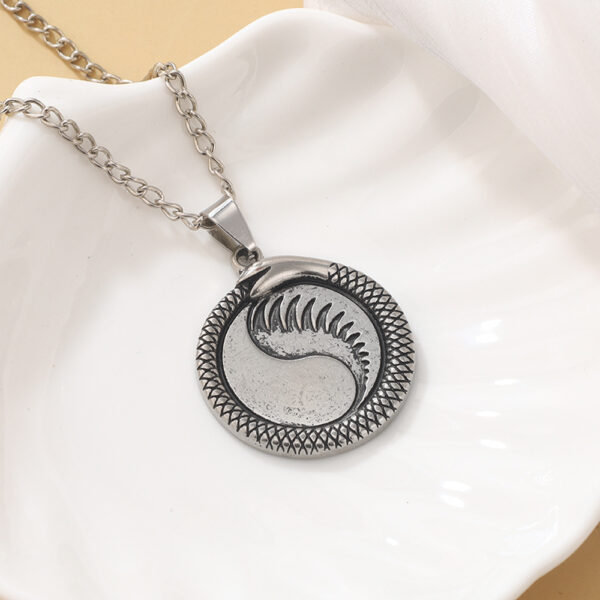 Wholesale European and American Film and Television Peripherals the Wheel of Time Wheel of Time Ouroboros Logo Pendant Necklace