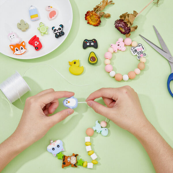 Wholesale Color Cartoon Cute Animal Theme Focal Beads 套装