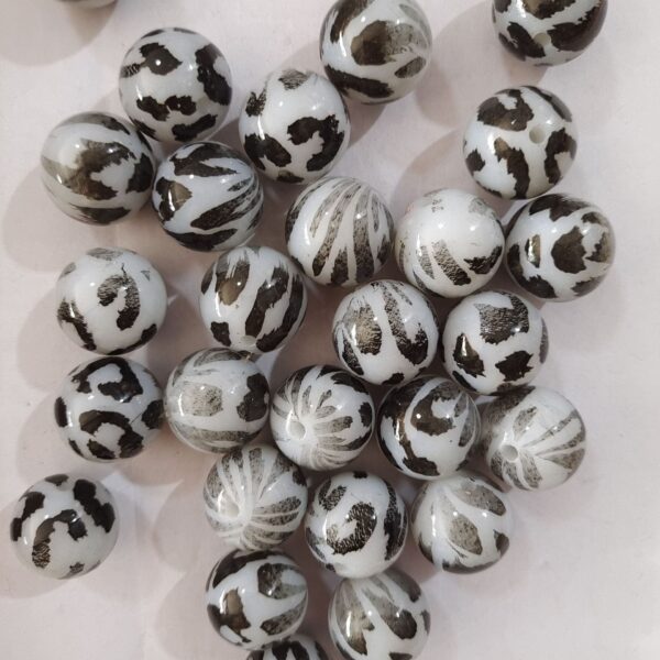 Wholesale 5pcs 20mm Acrylic Cute White Leopard Print Beads