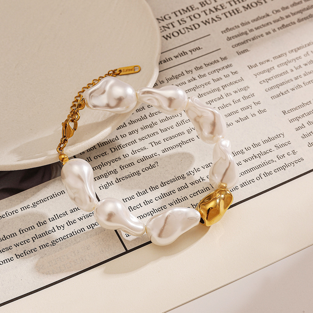 Wholesale Stainless Steel Bracelet Baroque Pearl Fashionable Gold Plated Bracelet