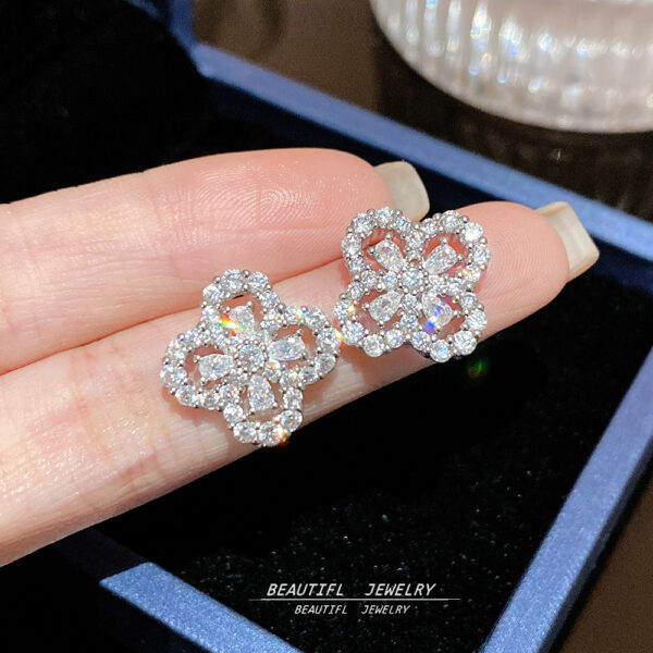 O1CN01qMcgB11h56UlZPBsq_2208251784225-0-cib Wholesale Flower Earrings Luxury Earrings Ear Studs