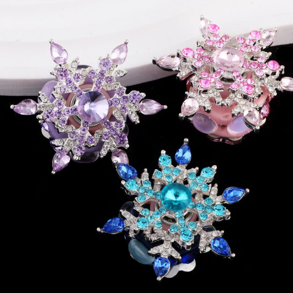 O1CN01qTciUR1Ddy1VWFMxm_2491030240-0-cib Wholesale Diamond inlaid rotating snowflake alloy clay beads