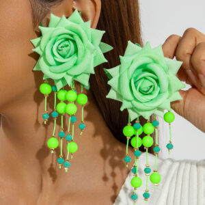 27531-ear-green