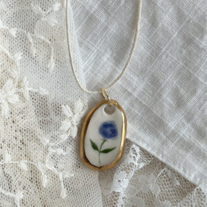 Gold flower necklace