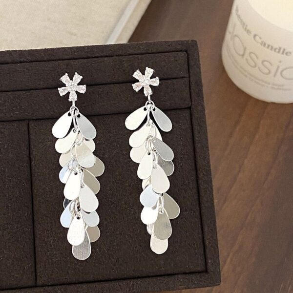 Wholesale Micro inlaid flower glitter tassel earrings
