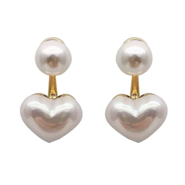 Wholesale White heart-shaped pearl earrings