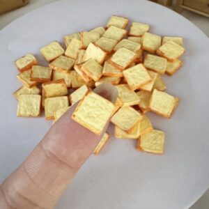 10 individual slices of bread