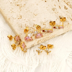 O1CN01r7YjR42NGHxWeBIVZ_2217889189935-0-cib Wholesale niche inlaid zircon xiangfeng titanium steel earrings stainless steel