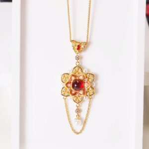 Wholesale Gold Heart Pendant Necklace Luxury Choker