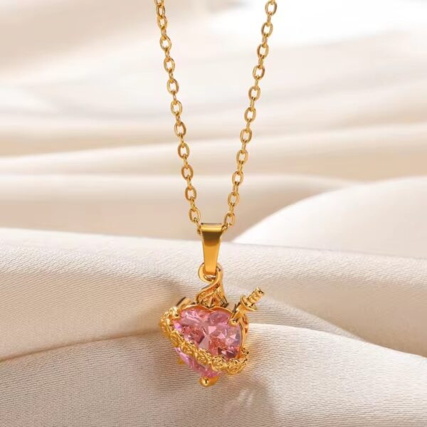 Wholesale Pink stone gold arrow studded diamond necklace