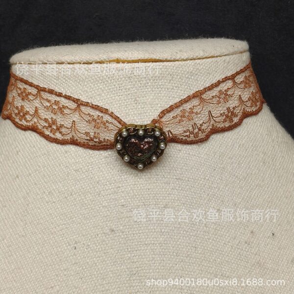 Wholesale Coffee colored pearl heart pendant lace short collarbone chain