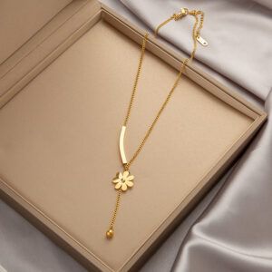 Little Daisy Tassel Pendant Necklace