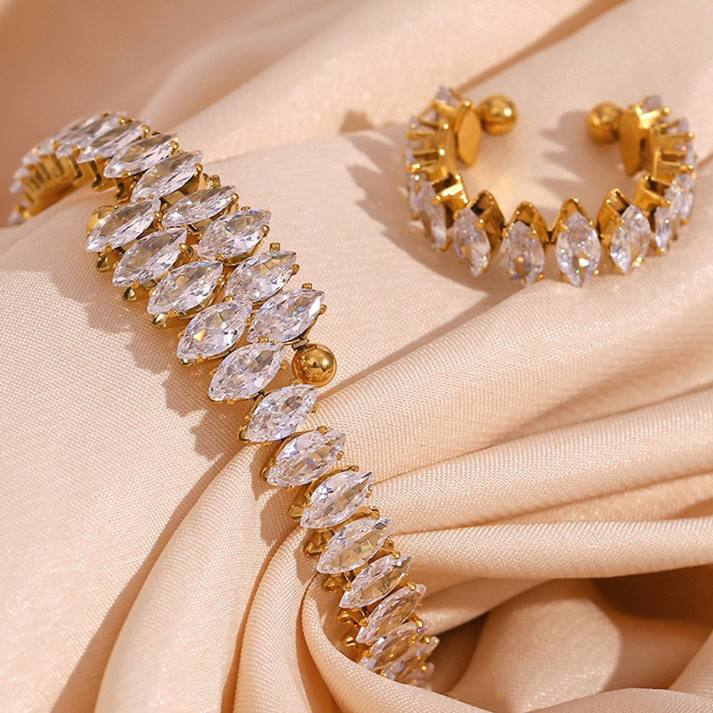Wholesale European and American Fashionable Style Full Diamond Open Bracelet for Women Stainless Steel Gold-Plated Adjustable Rhombus Zircon Ring for