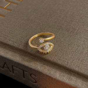 Angel eyes zircon ring