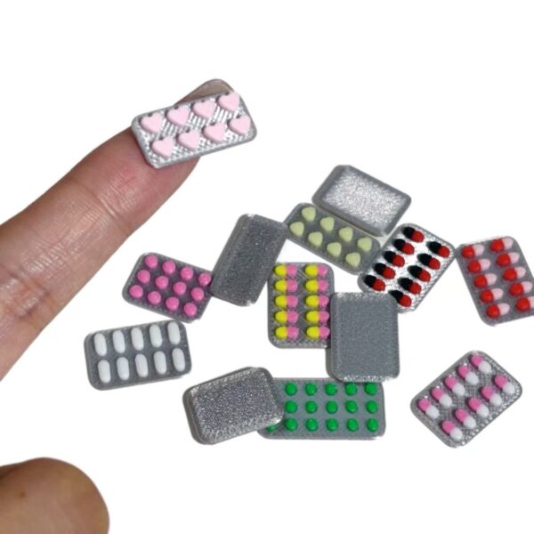 Wholesale Miniature Mini Pocket Pill Model Toy Doll House