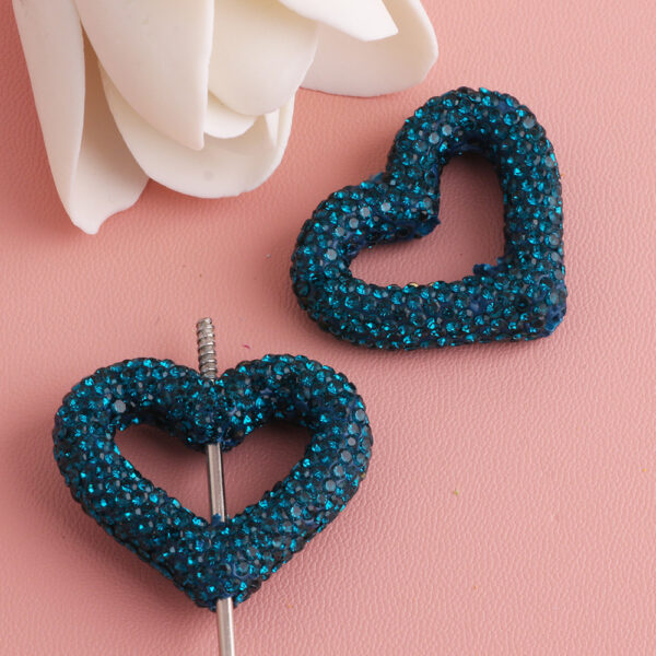Wholesale Hollow out heart-shaped water drill filled with clay straight hole beads