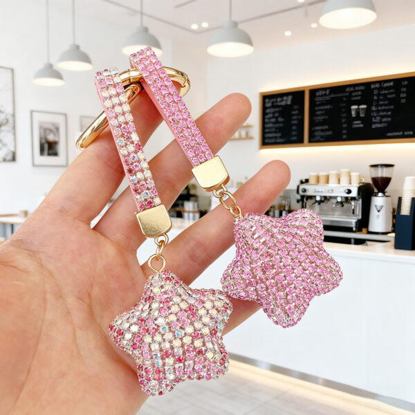 Wholesale Full Diamond Star Shining Water Diamond Pentagram Keychain