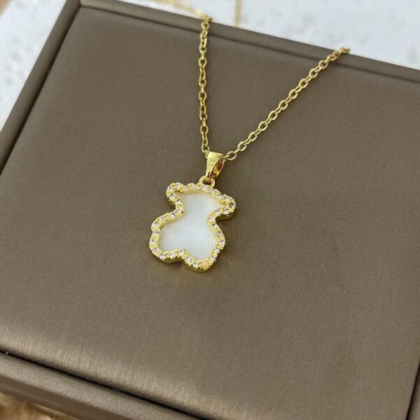 Wholesale Acrylic Cute Bear Titanium Steel Necklace