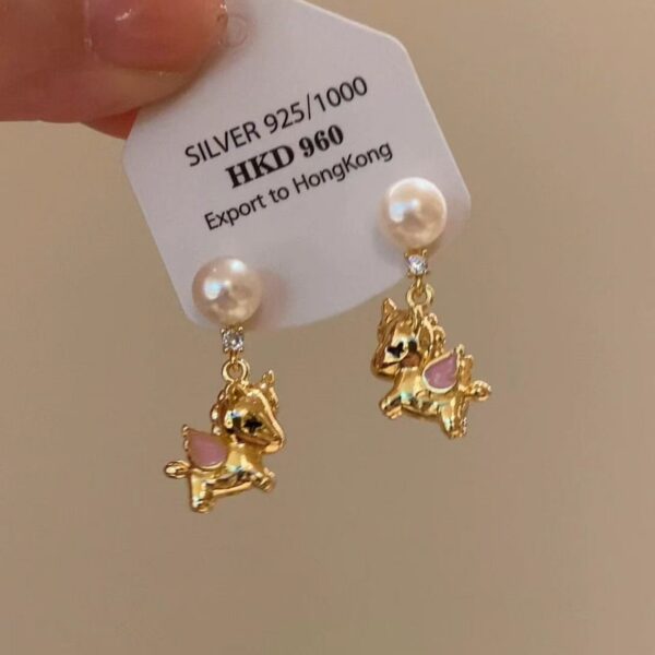 O1CN01spRmIo1FciJCsb039_2219487550508-0-cib Wholesale Pegasus Pearl Earrings
