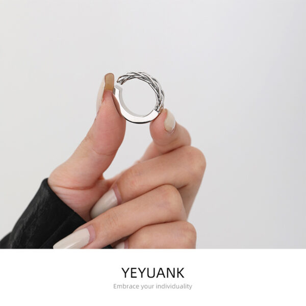 O1CN01stzm0P2KdErgU6io2_2208490579579-0-cib Wholesale Fashion Commuter All-match Personalized Simple Cool Index Finger Ring