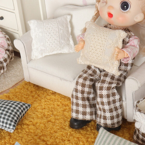Wholesale Miniature Pillow Sofa Pillow Living Room Model Doll Accessories