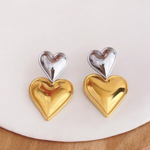 B326 Peach Heart between Earrings Gold (Large)