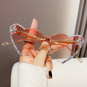 Wholesale Diamond studded heart-shaped lens sunglasses