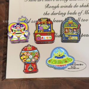 Wholesale 10pcs relief cartoon toy hanging hole acrylic beads