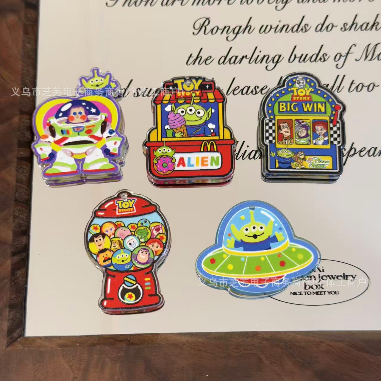 Wholesale relief cartoon toy hanging hole acrylic beads