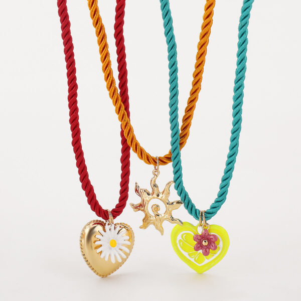 Wholesale N12627 Summer Cute Flower Sun Love Pendant Necklace