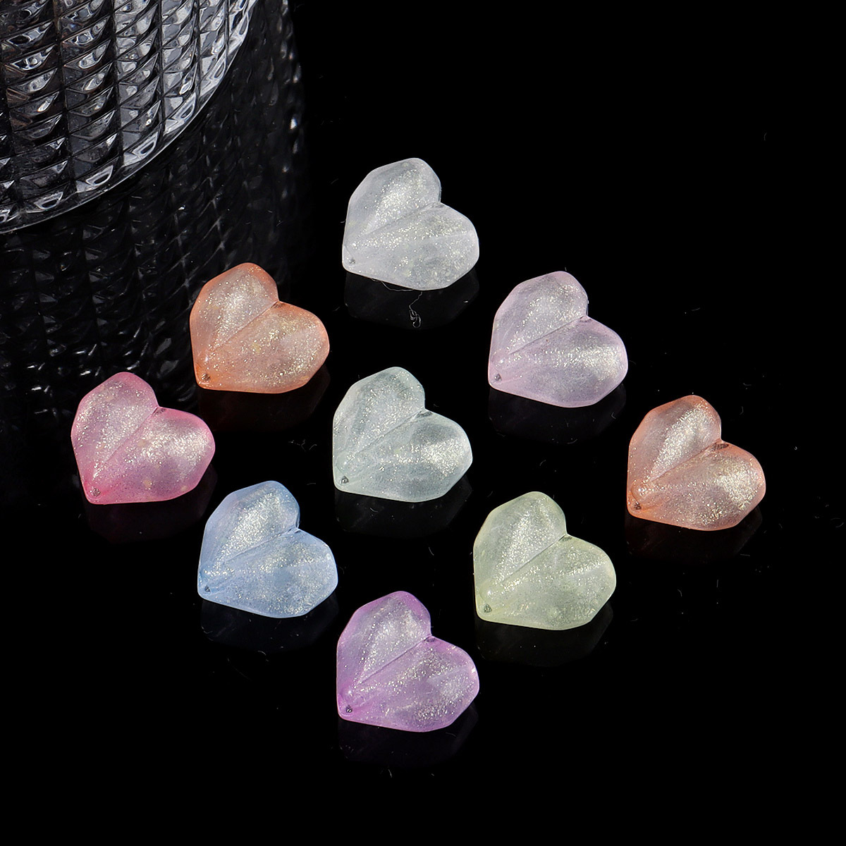 Wholesale luminous colored cut three-dimensional heart-shaped acrylic beads