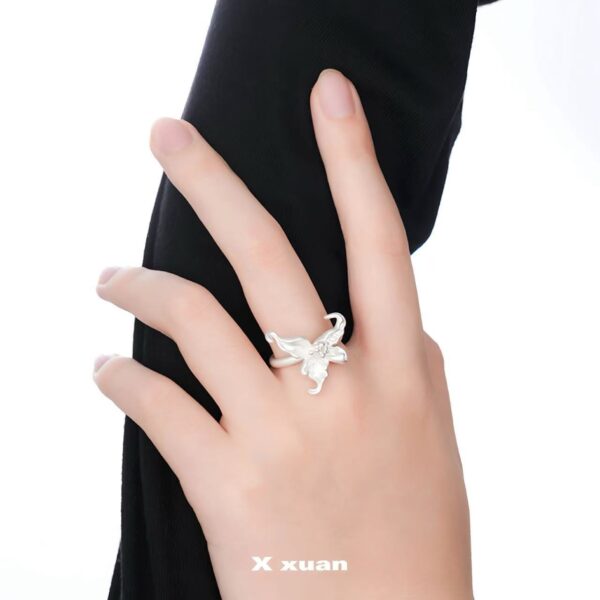 O1CN01tUyb8l1eEm0wjOMD6_2218382003840-0-cib Wholesale Autumn and Winter White Iris Blossoming Ring