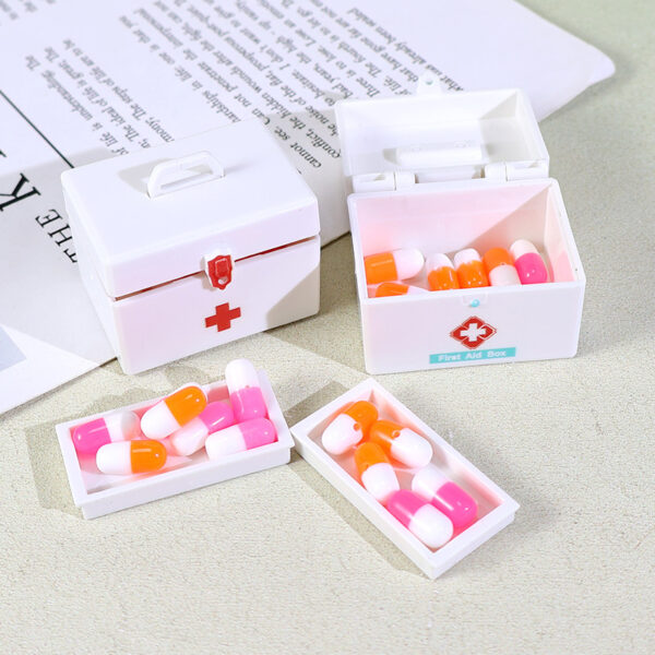 Wholesale Miniature and portable medicine box/storage case for small pills and medical supplies