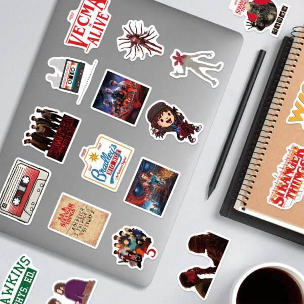 Wholesale 50 pieces of colorful English character cartoons