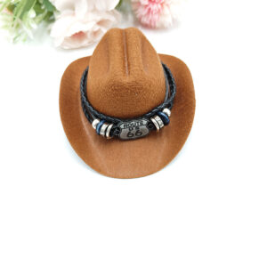 Brown cowboy hat highway no. 66 / L code