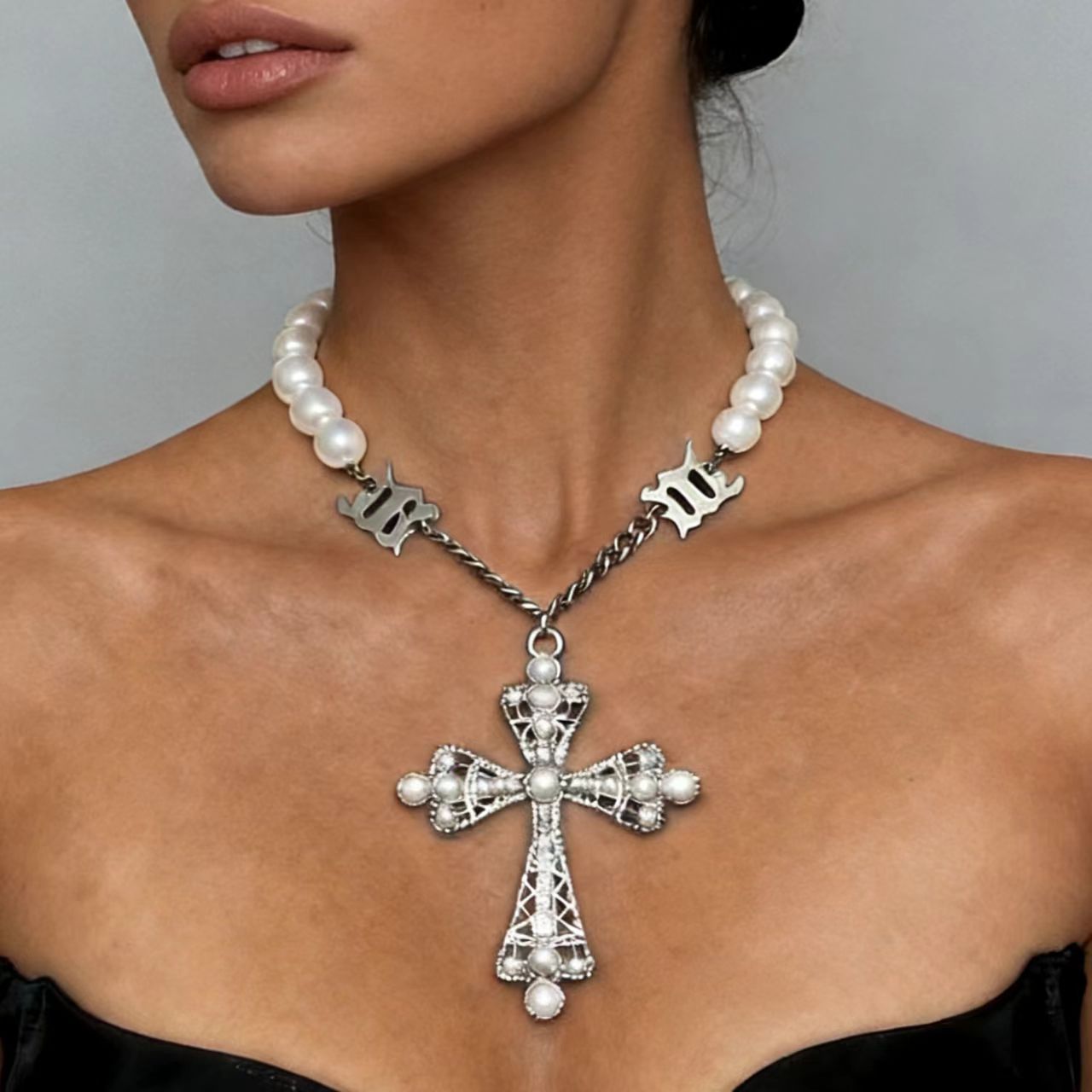 Wholesale Punk style pearl exaerated cross pendant necklace