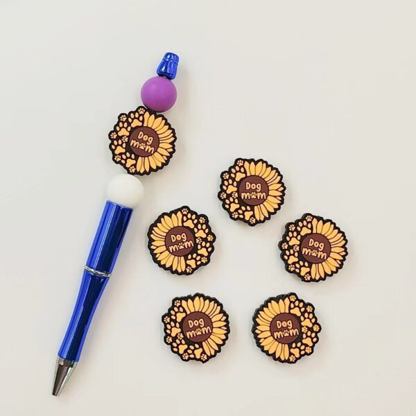 Wholesale 10pcs Cartoon Santa Claus Elk Motif Silicone Beads