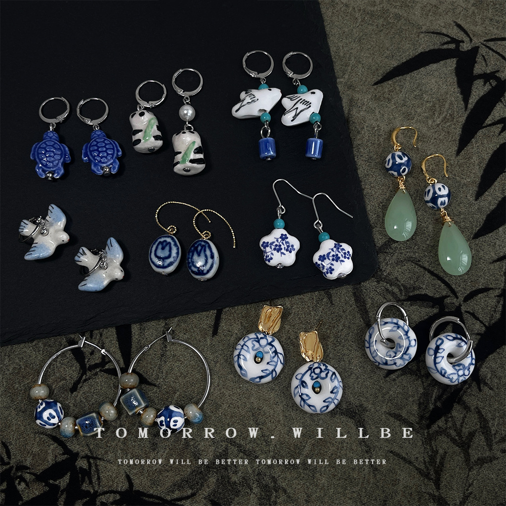 Wholesale Blue and white rcelain bird animal vase series earrings