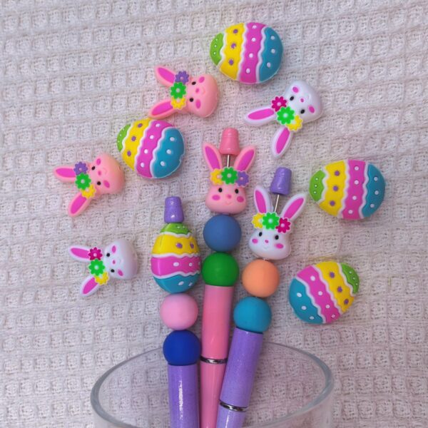 Wholesale Random Easter colored cartoon 3D Focal Beads
