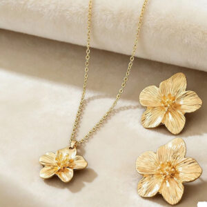 T202602 - Necklace + Earrings (as pictured)